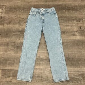 Abercrombie & Fitch The 90’s Straight Jean Ultra High Rise Curve Love